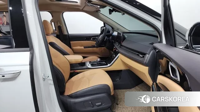 Kia Carnival 4th generation 2023 Белый из Кореи, фото 2