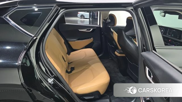 Kia EV6 2023 Черный из Кореи, фото 2