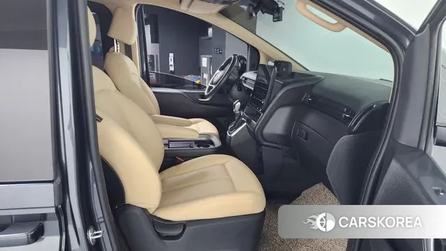 Hyundai Staria 2022 Серый из Кореи, фото 2