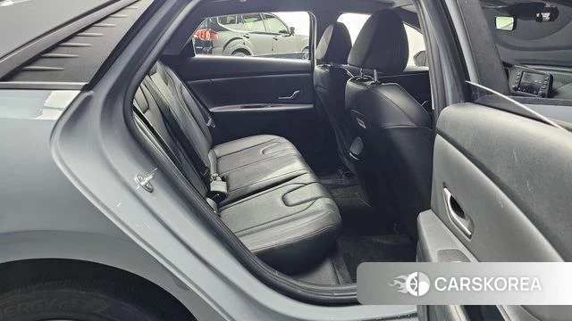 Hyundai Avante (CN7) 2021 Серебристо-серый из Кореи, фото 2