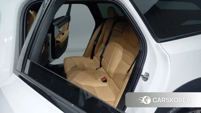 Volvo V90 Cross-Country 2021 Белый из Кореи, фото 2