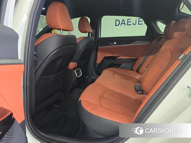 Kia The New K5 Hybrid 3rd generation 2023 Белый из Кореи, фото 2