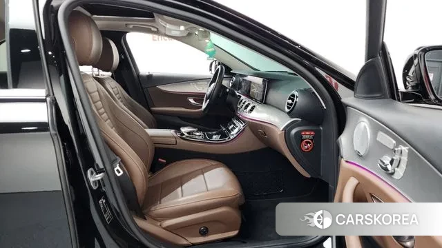 Mercedes-Benz E-Class W213 2019 Черный из Кореи, фото 2