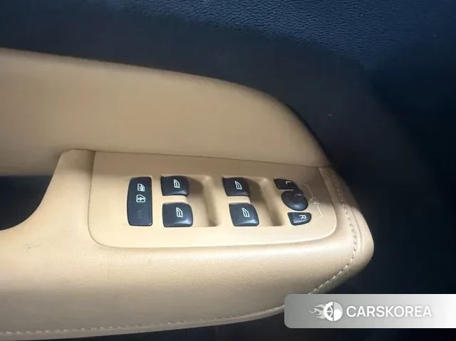 Volvo XC60 second Generation 2019 Белый из Кореи, фото 2