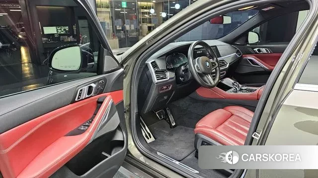 BMW X6 (G06) 2021 Песочный из Кореи, фото 2