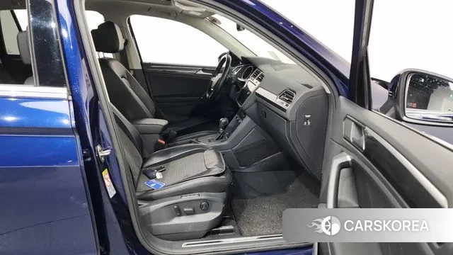 Volkswagen Tiguan second Generation 2018 Синий из Кореи, фото 2