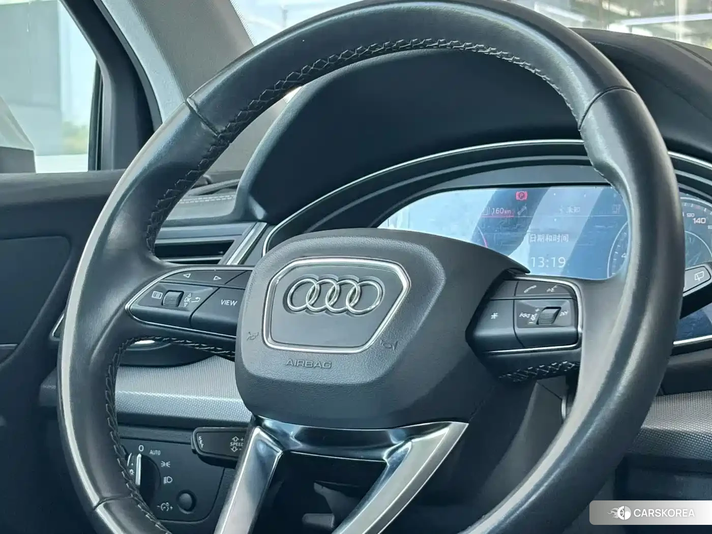 Audi Q5L 2023 Белый из Китая, фото 2