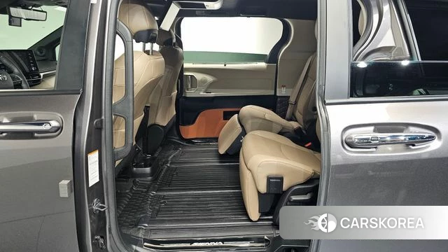 Toyota Sienna 4th Generation 2022 Серый из Кореи, фото 2
