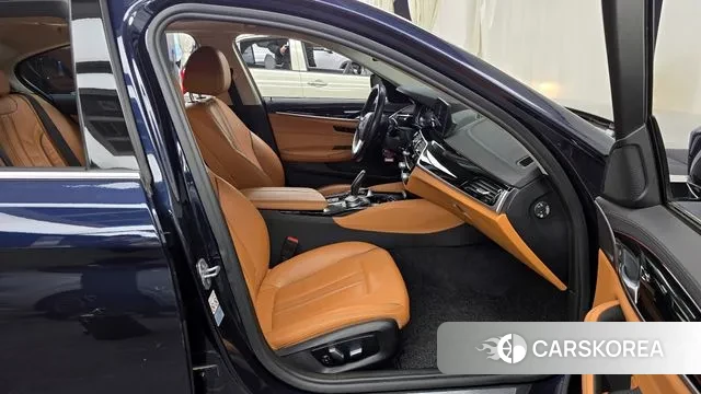 BMW 5 Series (G30) 2018 Синий из Кореи, фото 2