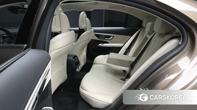 Mercedes-Benz E-Class W214 2025 Коричневый из Кореи, фото 2