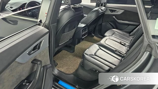 Audi Q8 (4M) 2021 Серый из Кореи, фото 2