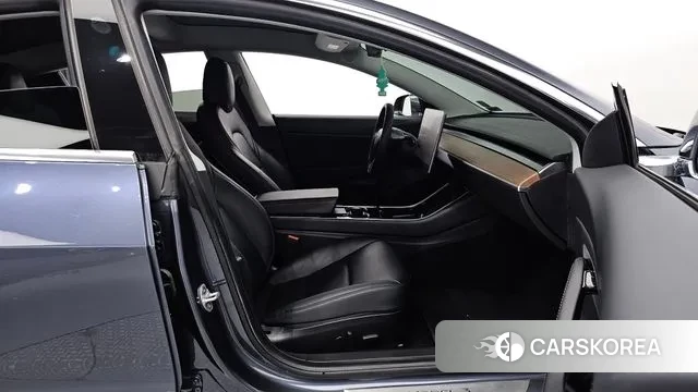 Tesla Model 3 2020 Серый из Кореи, фото 2