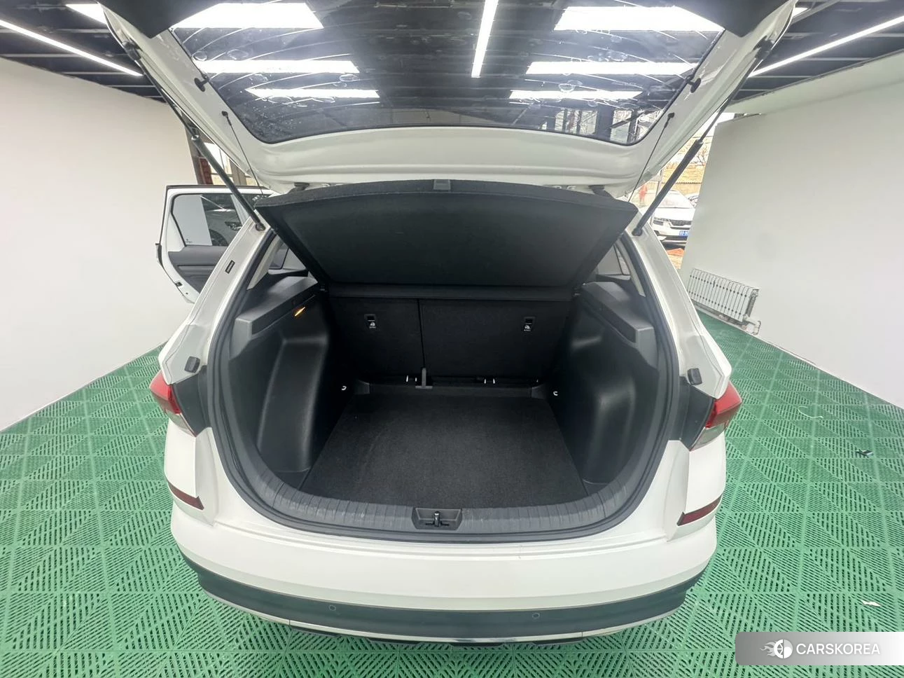 Skoda Komik GT 2021 Белый из Китая, фото 2