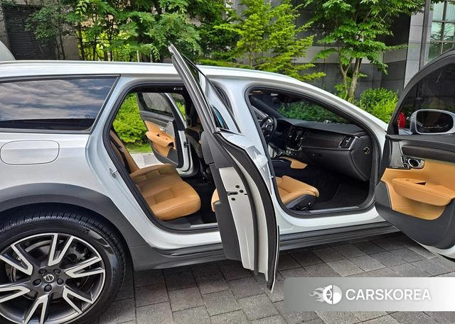 Volvo V90 Cross-Country 2018 Белый из Кореи, фото 2