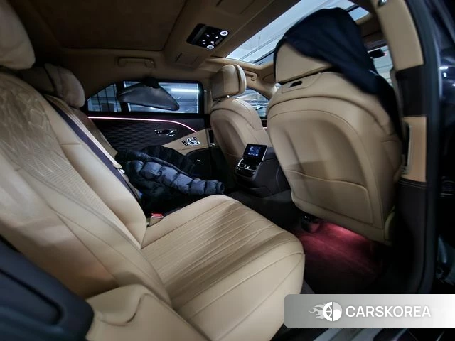 Bentley Flying Spur 3rd Generation 2023 Черный из Кореи, фото 2