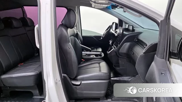 Hyundai Staria 2021 Белый из Кореи, фото 2