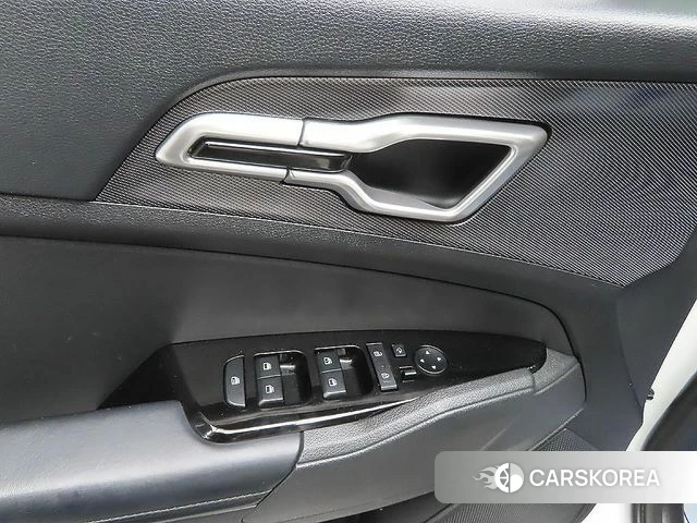 Kia Sportage 5th Generation 2022 Белый из Кореи, фото 2