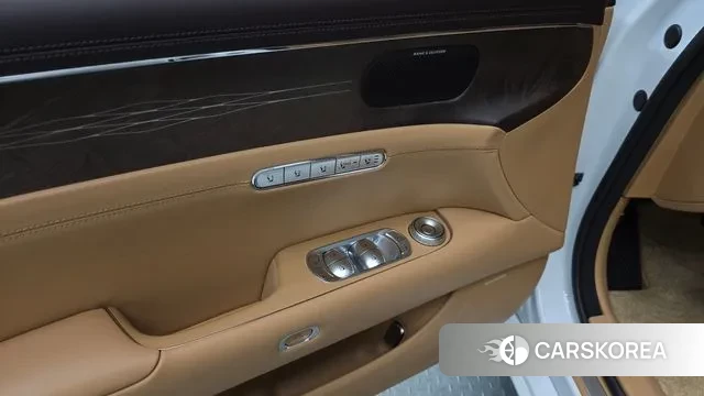 Genesis G90 (RS4) 2022 Белый из Кореи, фото 2