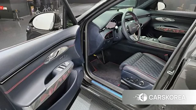 Genesis GV70 2024 Серый из Кореи, фото 2