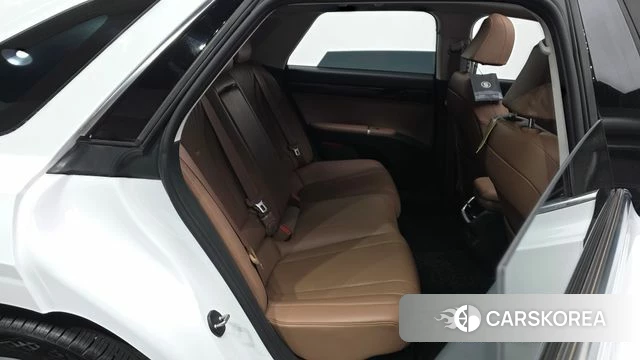 Hyundai Grandeur Hybrid (GN7) 2024 Белый из Кореи, фото 2