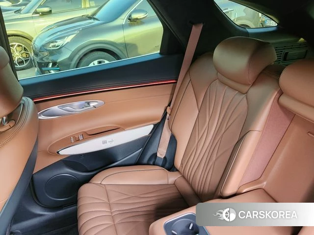 Genesis GV70 2024 Серый из Кореи, фото 2