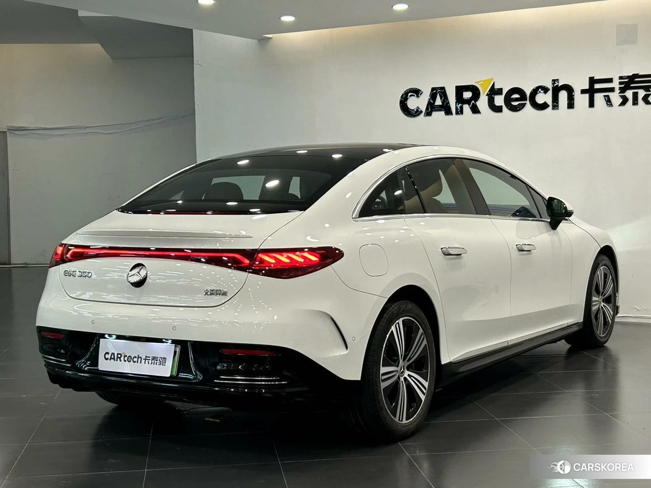 Mercedes-Benz EQE 2022 Белый из Китая, фото 2