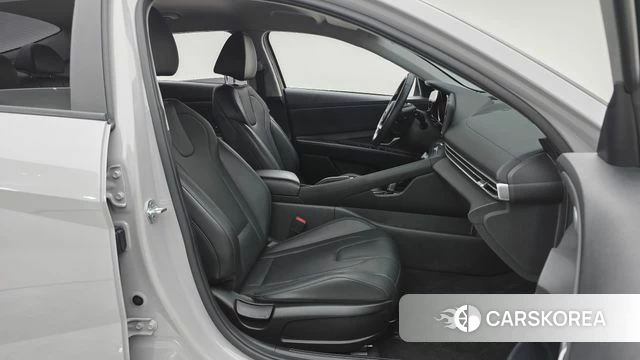 Hyundai Avante (CN7) 2020 Серебристо-серый из Кореи, фото 2