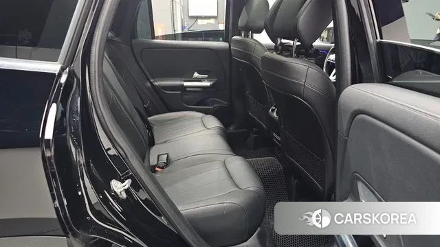 Mercedes-Benz GLA - Class H247 2021 Черный из Кореи, фото 2