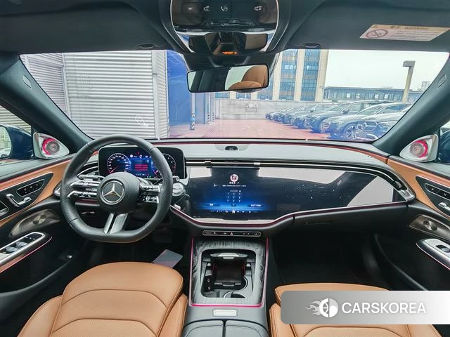 Mercedes-Benz E-class 2024 Черный из Китая, фото 2