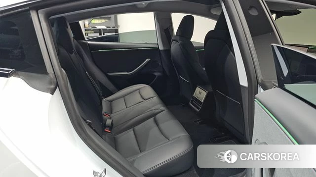 Tesla Model 3 2025 Белый из Кореи, фото 2