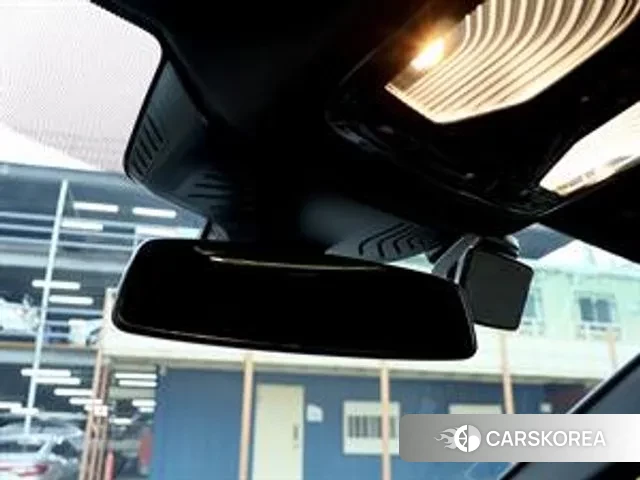 BMW 5 Series (G30) 2023 Серый из Кореи, фото 2