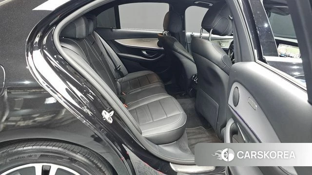 Mercedes-Benz E-Class W213 2021 Черный из Кореи, фото 2