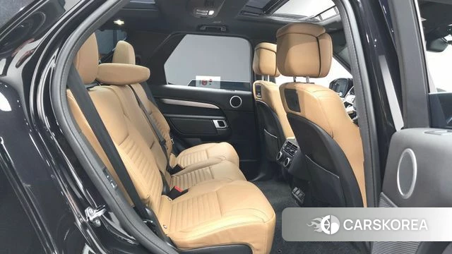 Land Rover Discovery 5 2024 Черный из Кореи, фото 2