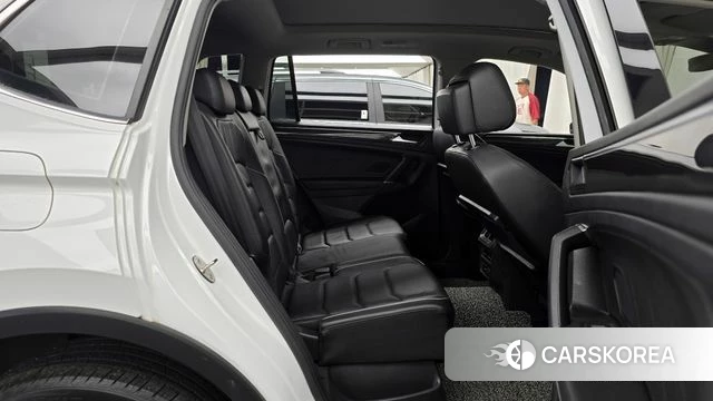 Volkswagen Tiguan Allspace 2018 Белый из Кореи, фото 2