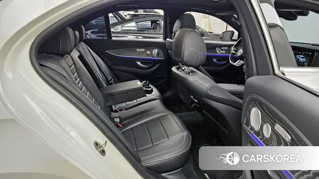 Mercedes-Benz E-Class W213 2020 Белый из Кореи, фото 2