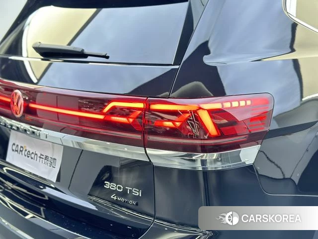 Volkswagen Tourang 2023 Черный из Китая, фото 2