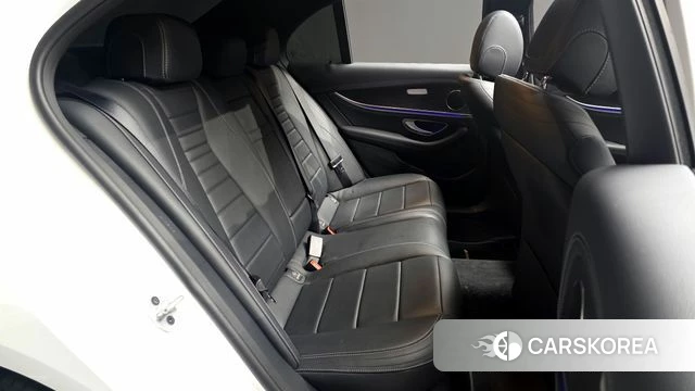 Mercedes-Benz E-Class W213 2021 Белый из Кореи, фото 2