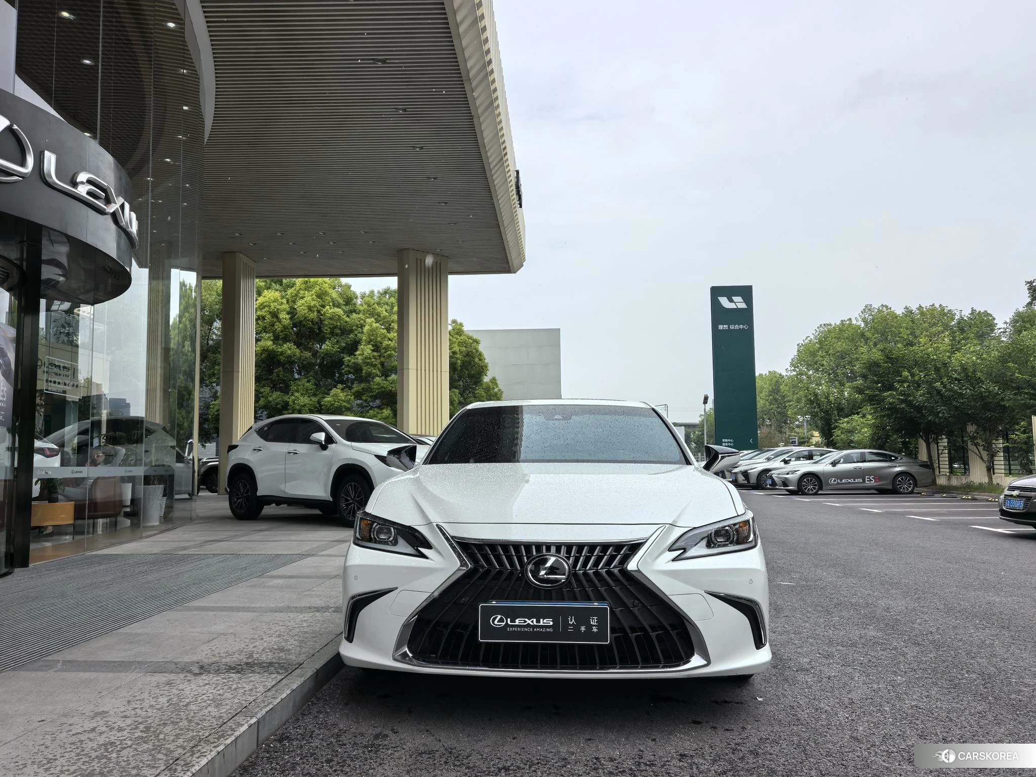 Lexus ES 2021 Белый из Китая, фото 2