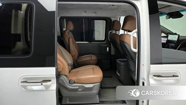 Hyundai Staria 2025 Белый из Кореи, фото 2