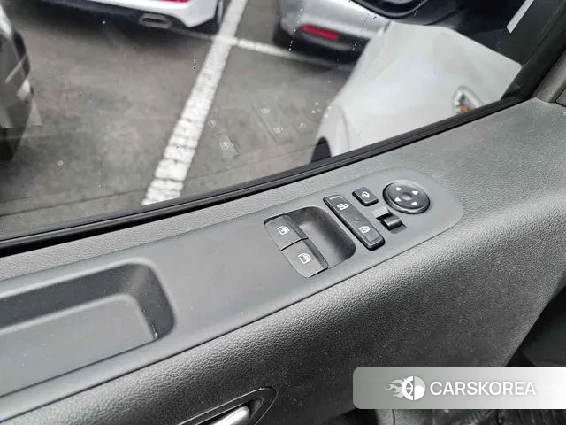 Hyundai Staria 2023 Белый из Кореи, фото 2