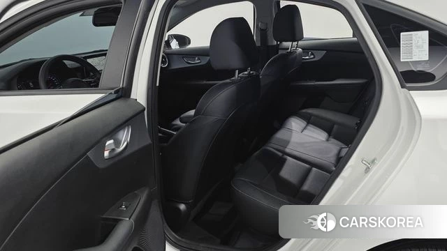 Kia The New K3 2nd generation 2022 Белый из Кореи, фото 2