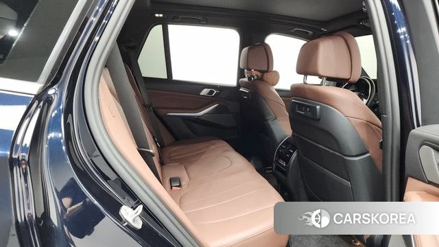 BMW X5 (G05) 2021 Черный из Кореи, фото 2