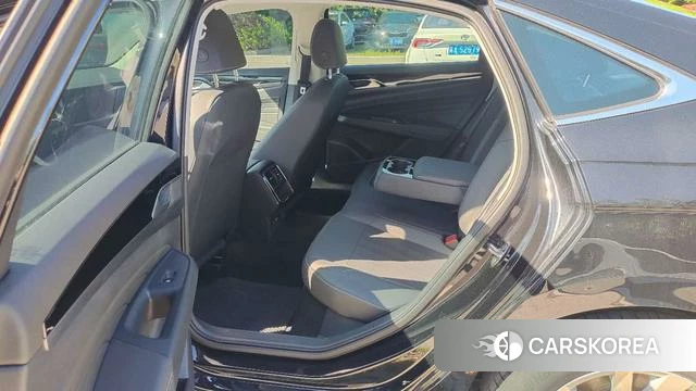 Volkswagen Passat 2025 Черный из Китая, фото 2