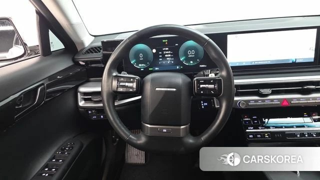Hyundai Grandeur Hybrid (GN7) 2023 Белый из Кореи, фото 2