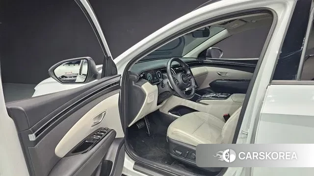 Hyundai Tucson Hybrid (NX4) 2021 Белый из Кореи, фото 2