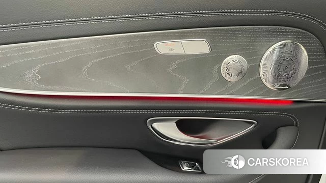 Mercedes-Benz E-Class W213 2022 Белый из Кореи, фото 2