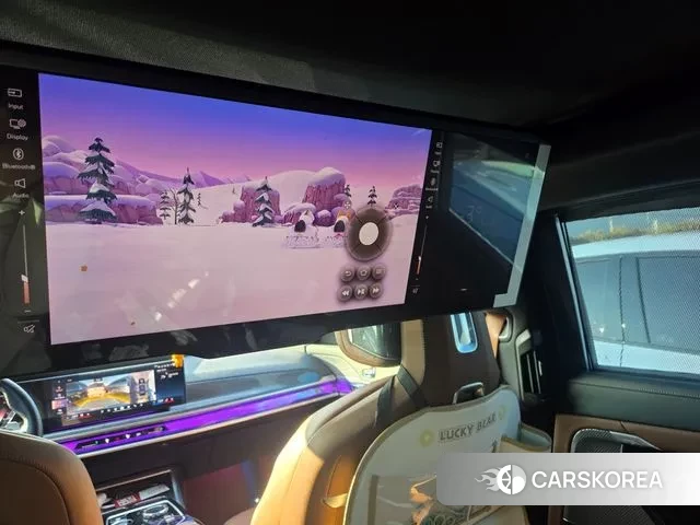 BMW 7 Series (G70) 2023 Черный из Кореи, фото 2