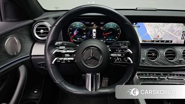 Mercedes-Benz E-Class W213 2021 Белый из Кореи, фото 2