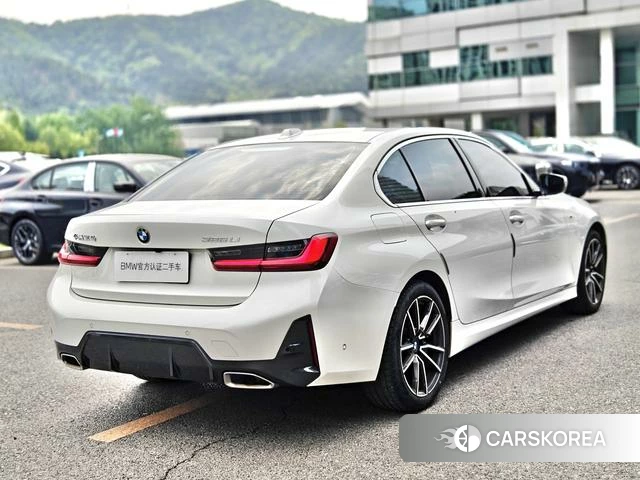 BMW 3 series 2023 Белый из Китая, фото 2