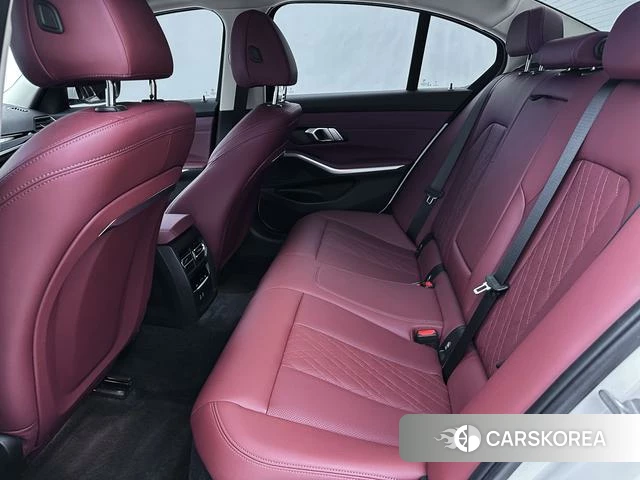 BMW 3 series 2023 Белый из Китая, фото 2